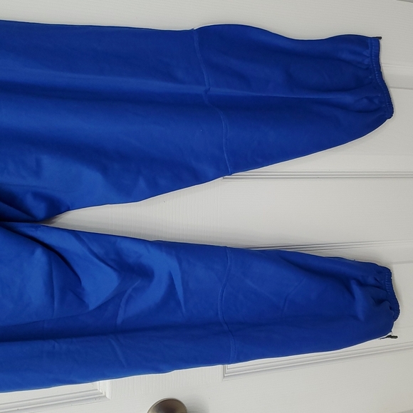 Nike Joggers - Picture 6 of 7